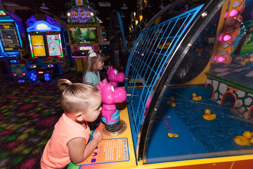 Entertainment and Activities at Star Island Resort in Kissimmee, Florida